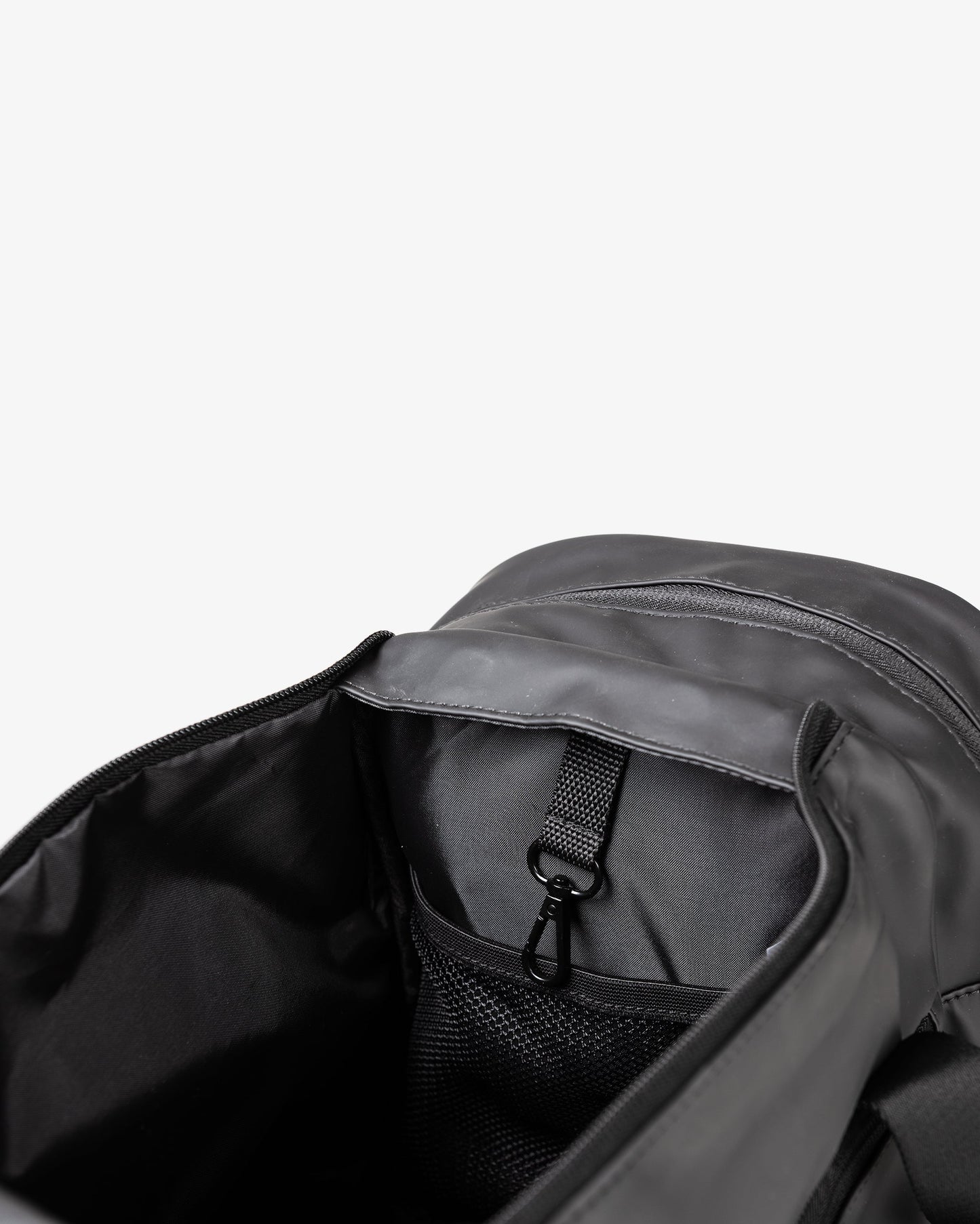 gym-bag-black-m5 Smartshake_GymBag_Black_detail.jpg