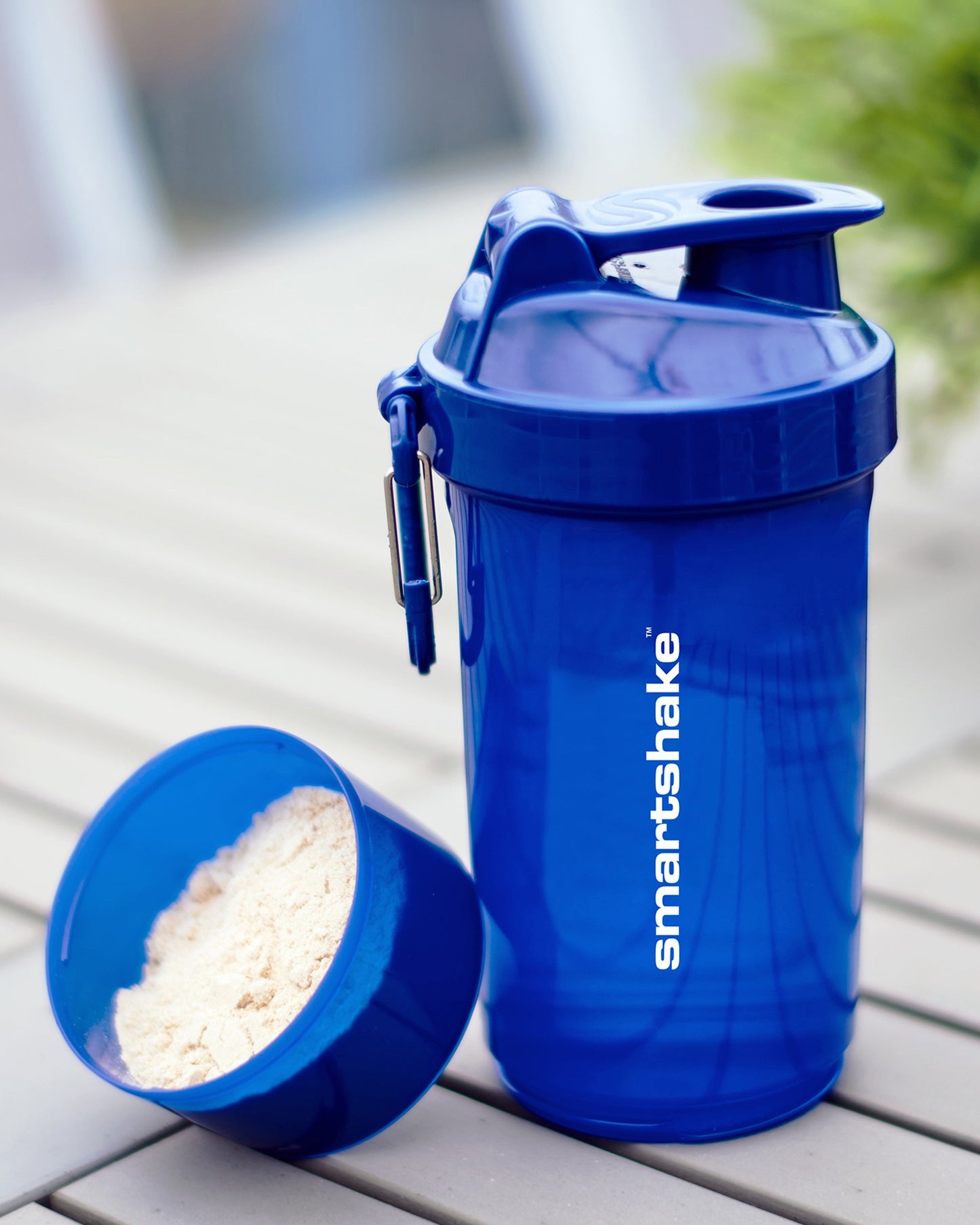 original2go-one-navy-blue-j5 Smartshake_Original2GoONE_Navy_Blue_lifestyle.jpg