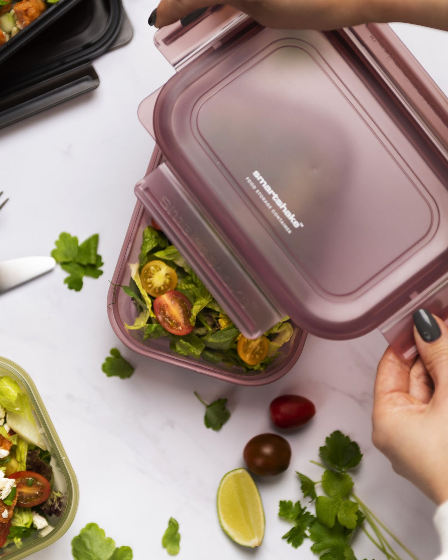 food-storage-container-deep-rose-c2 Smartshake_Food_Storage_Container_Deep_Rose_Lifestyle2.jpg