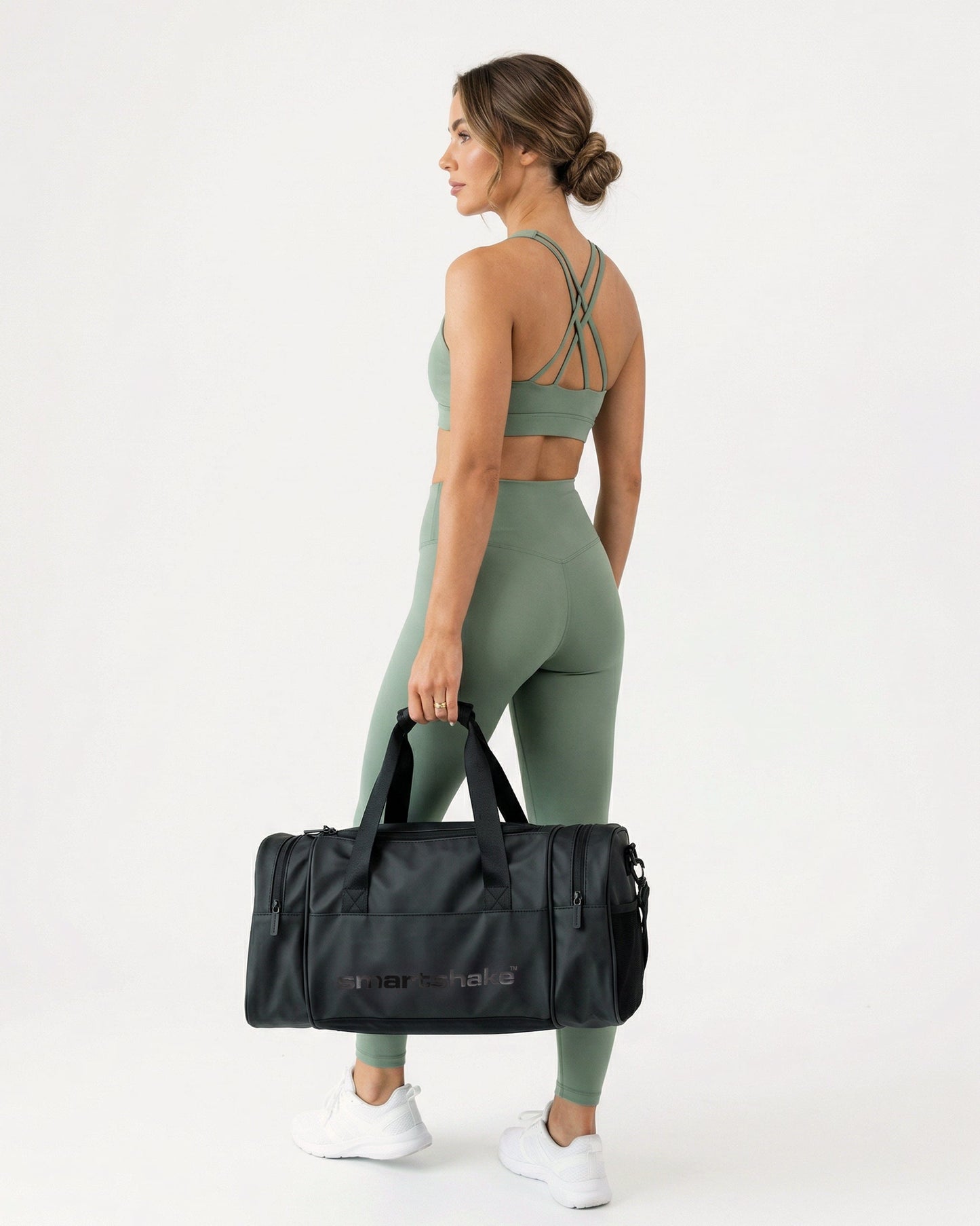 gym-bag-black-m5 Smartshake_GymBag_Black_lifestyle4_39cb3c06-8267-4a3c-8ba4-17ffef457cbf.jpg