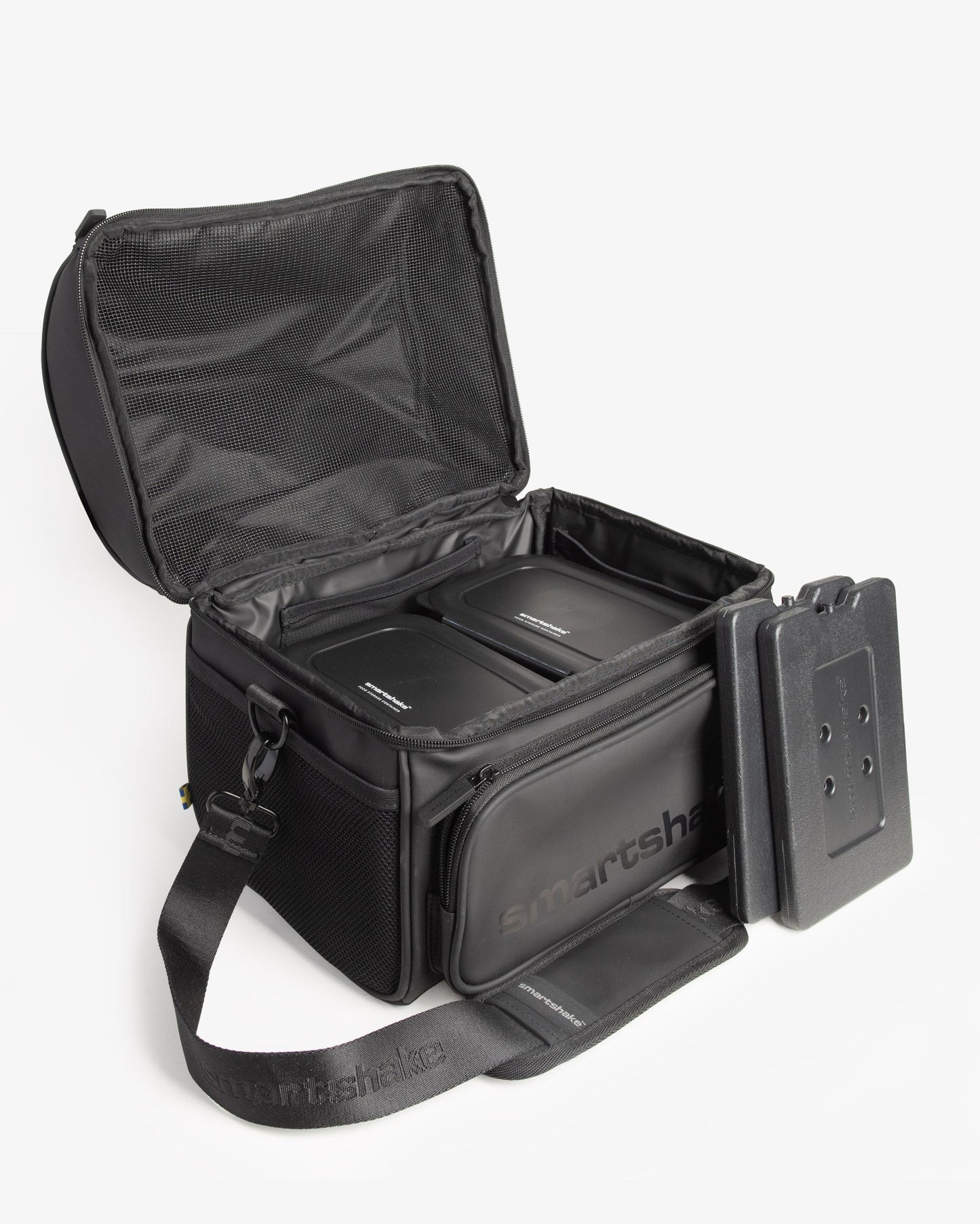 meal-prep-bag-black-with-4-food-containers-and-2-ice-packs-c7 Smartshake_Meal_Prep_Bag_Black_open.jpg