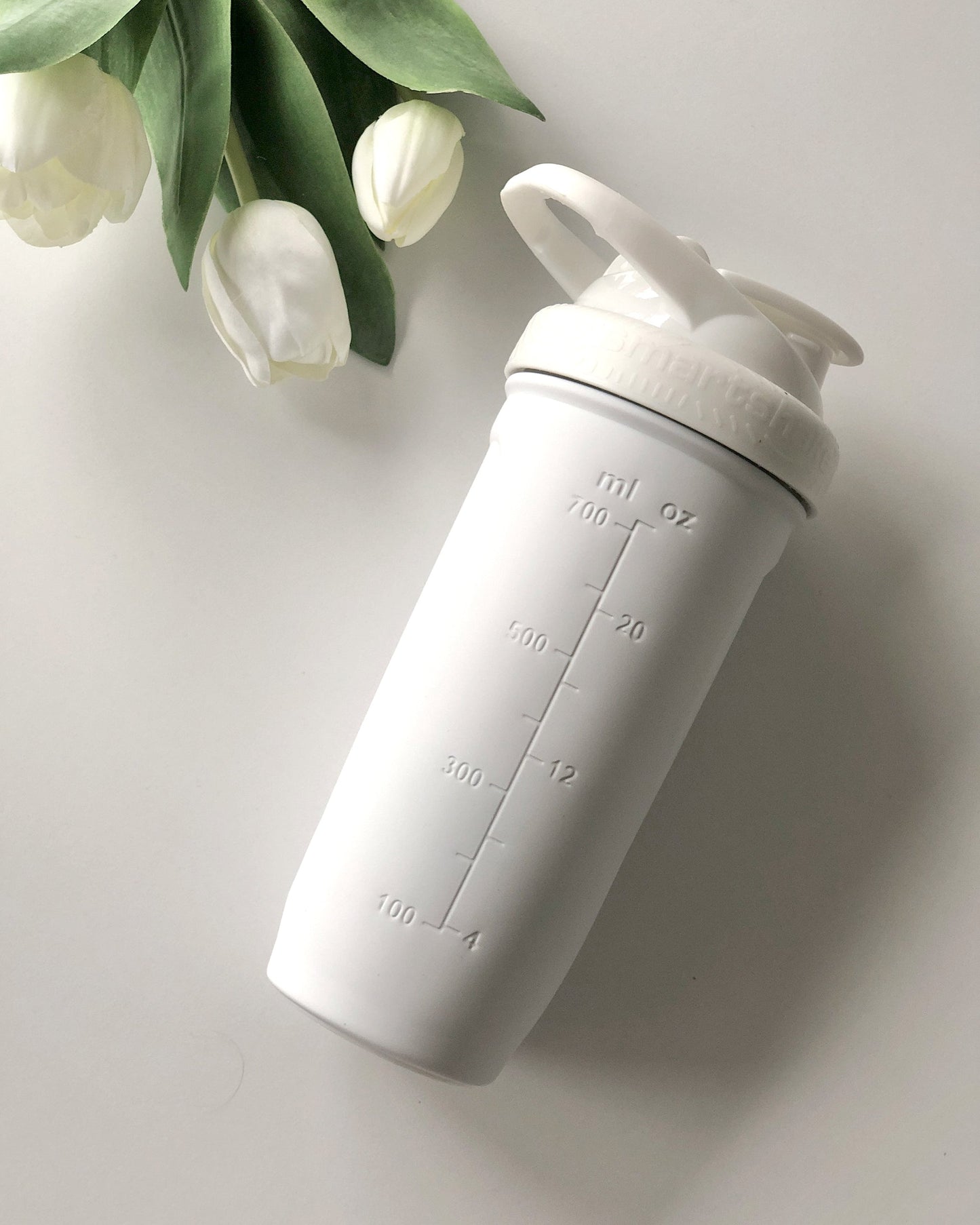 reforce-stainless-steel-white-c6 Smartshake_Reforce_Stainless_Steel_MTV_Logo_LS2_c201ff2a-8205-41aa-9b99-8a96c8ee650e.jpg