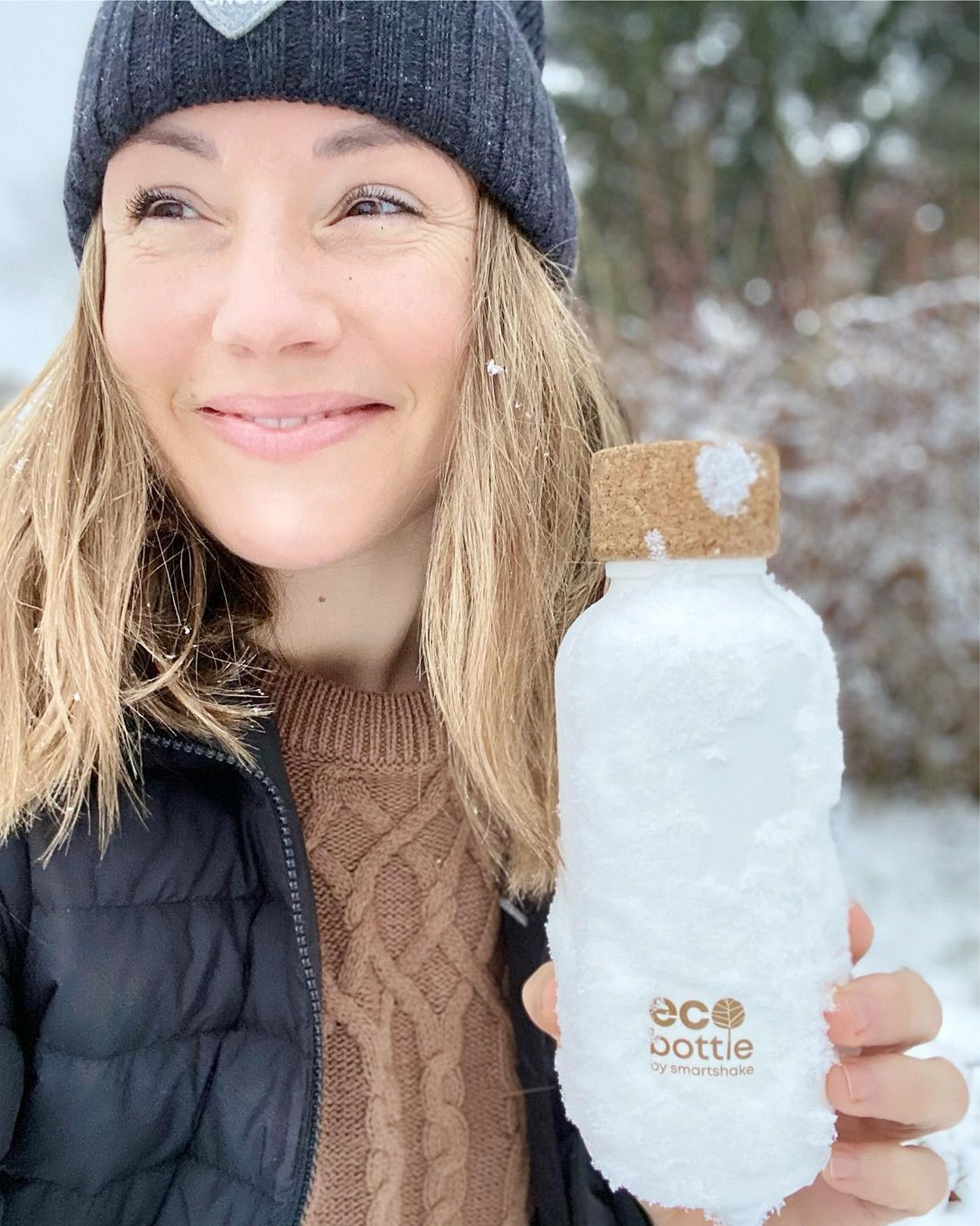 ecobottle-650-white-s0 samrtshake_ecobottle_white_lifestyle.jpg